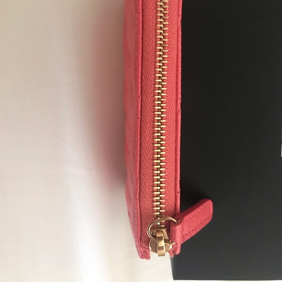 BNIB 18S Pearly Pink Key Ring Holder/Pouch - Picture 5 of 8